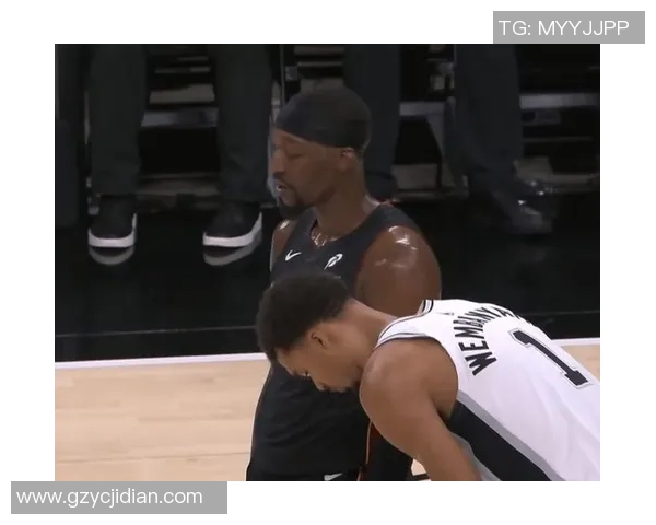 马刺与热火第三场精彩对决全景回顾高清呈现 马刺与热火第三场精彩对决全景回顾高清呈现